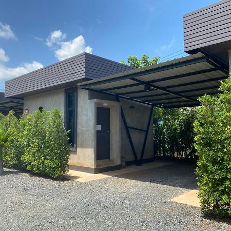 Hotel The Loft House Sakaeo Watthana Nakhon Exterior foto