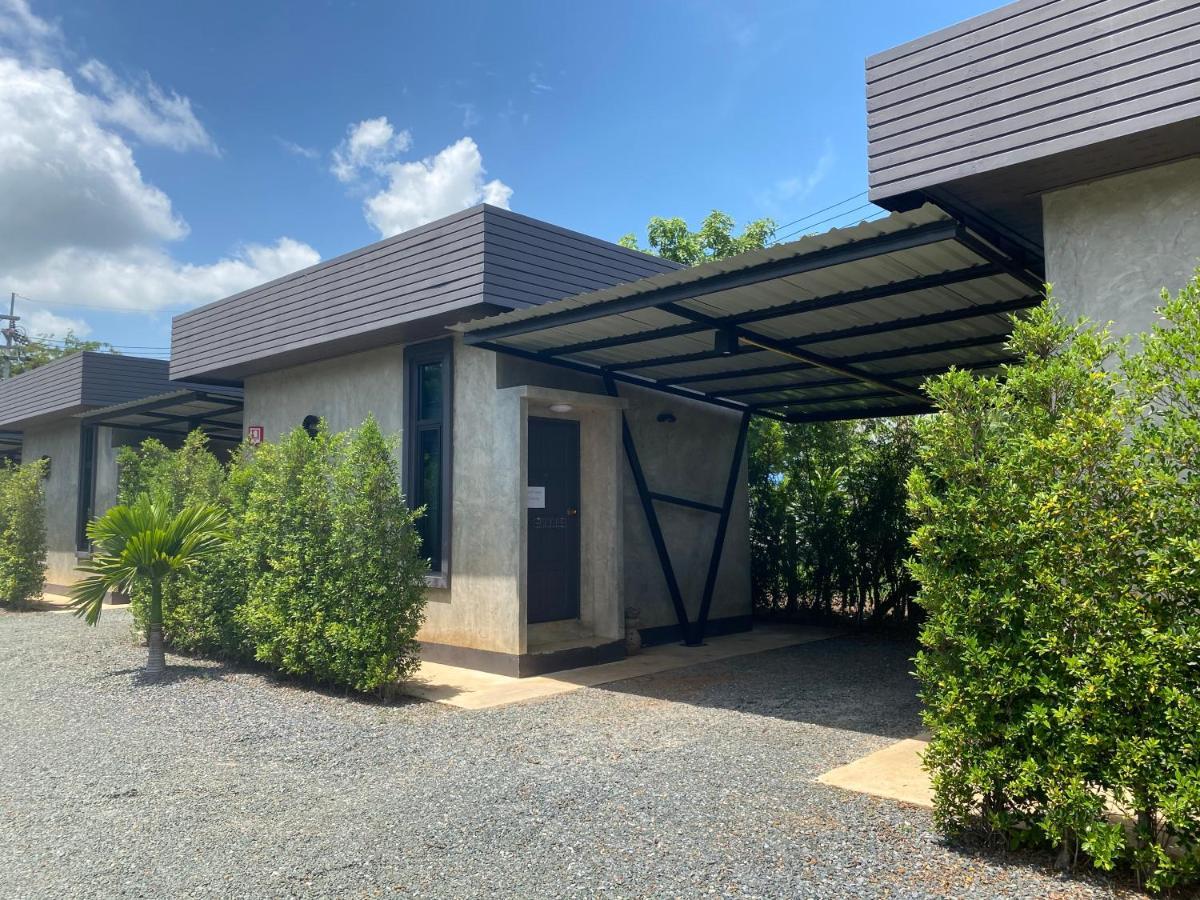 Hotel The Loft House Sakaeo Watthana Nakhon Exterior foto