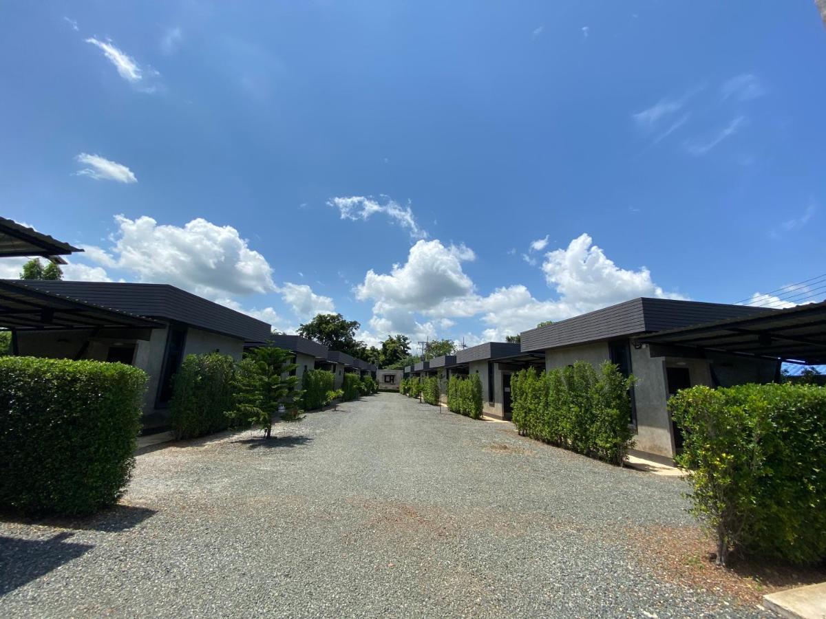 Hotel The Loft House Sakaeo Watthana Nakhon Exterior foto