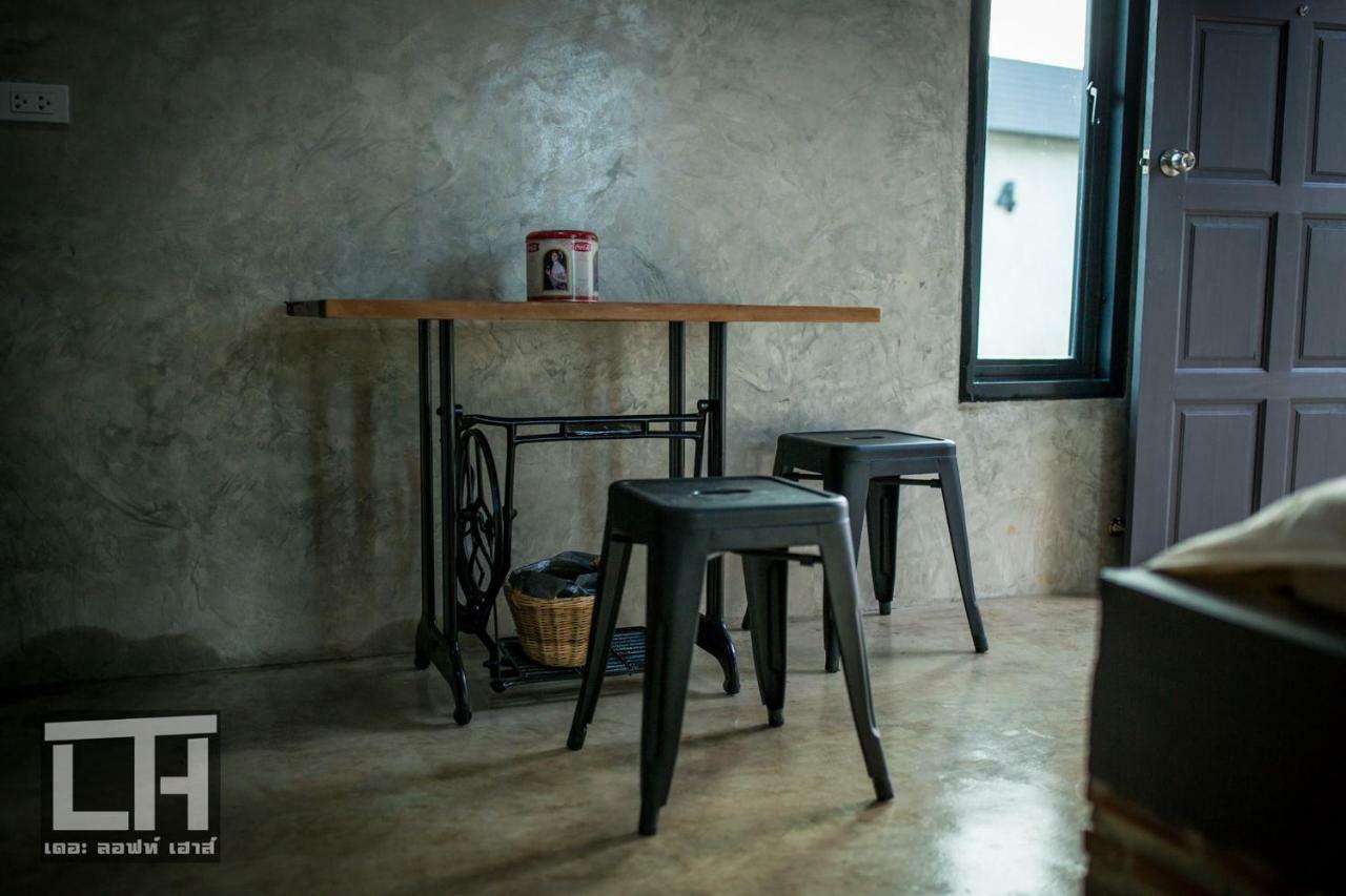 Hotel The Loft House Sakaeo Watthana Nakhon Exterior foto