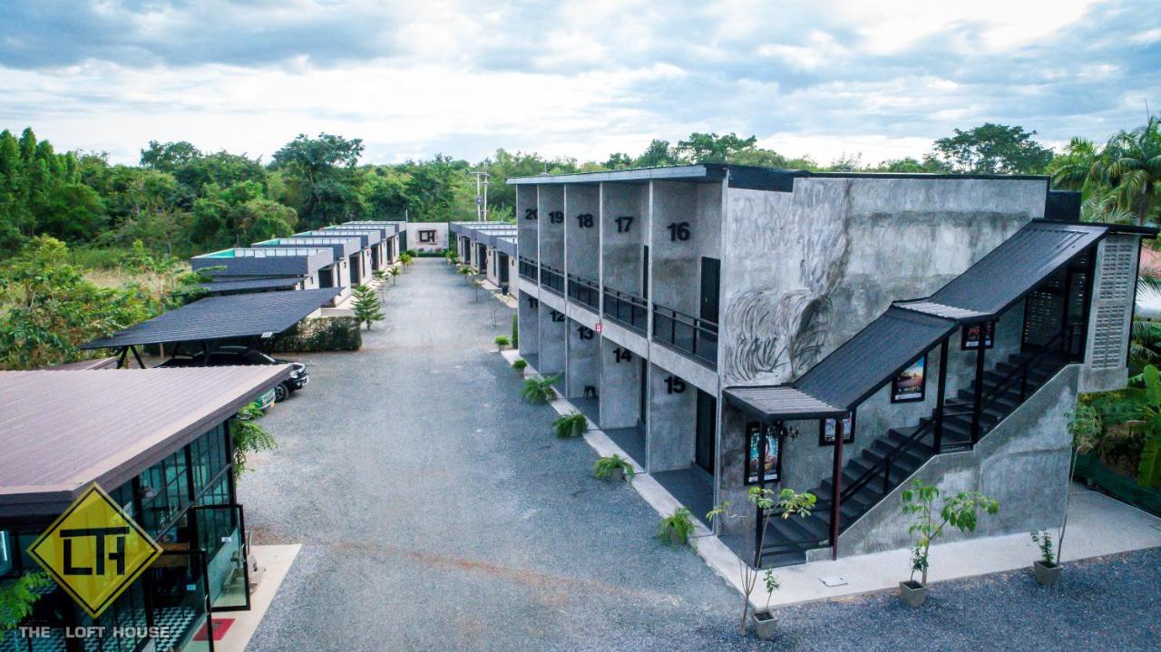 Hotel The Loft House Sakaeo Watthana Nakhon Exterior foto
