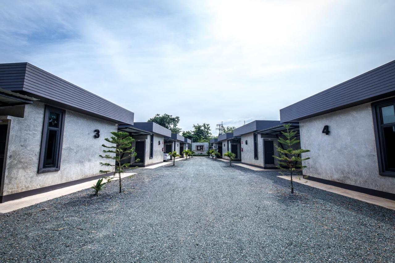 Hotel The Loft House Sakaeo Watthana Nakhon Exterior foto