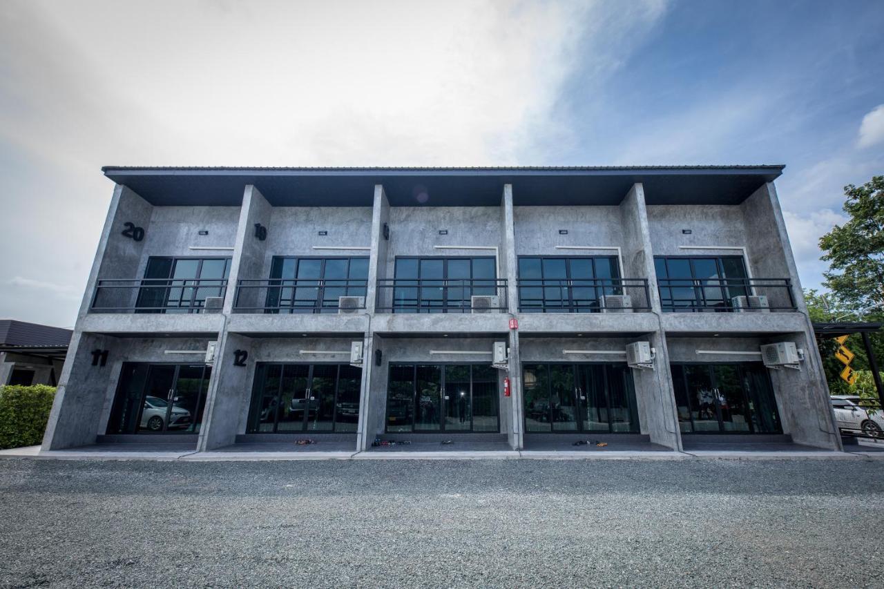 Hotel The Loft House Sakaeo Watthana Nakhon Exterior foto